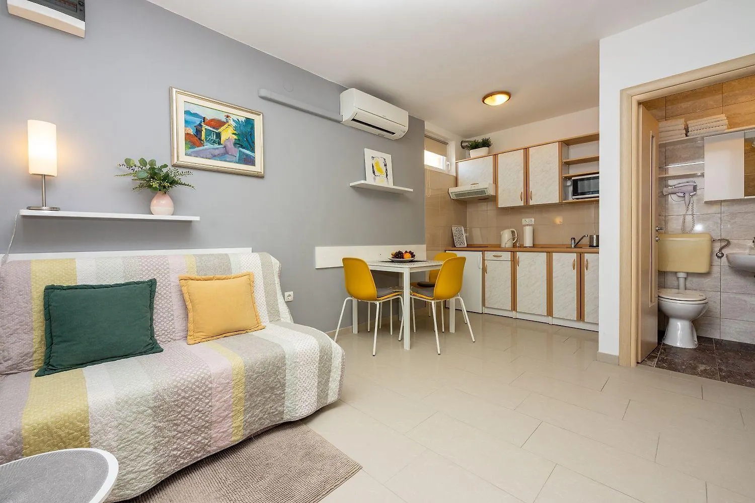 Mediterranes Apartment Nur 300 Meter Zum Sandstrand Mit Meerblick Crikvenica Croatia