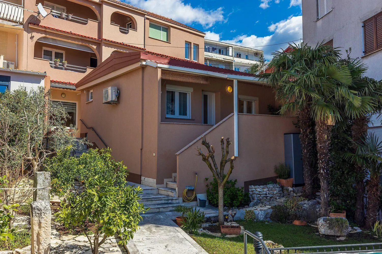 Mediterranes Apartment Nur 300 Meter Zum Sandstrand Mit Meerblick Crikvenica Croatia